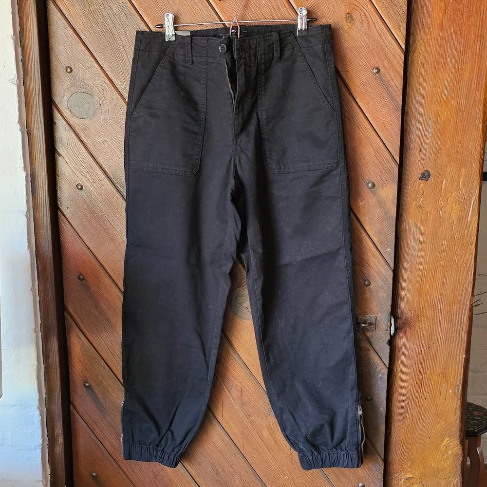 NWT Banana Republic Factory Chino Joggers, black, size 10